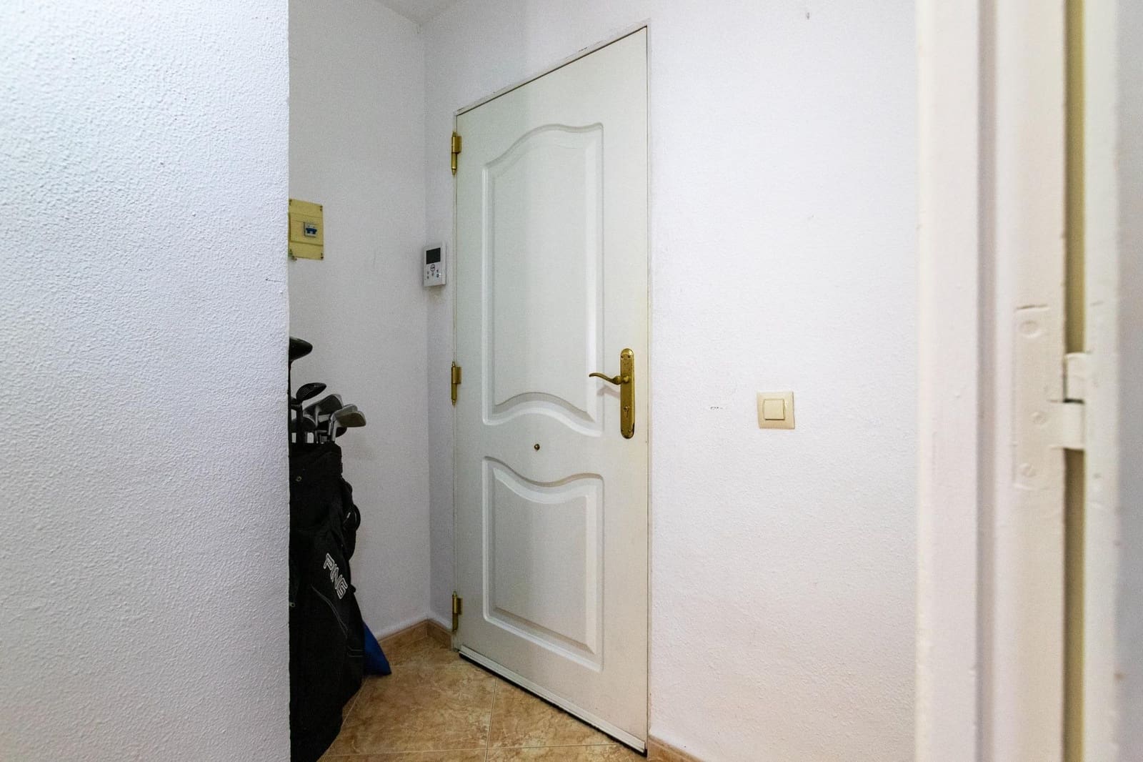 3 makuuhuone Rivitalo myytävänä paikassa Torremolinos mukana uima-altaan 
autotalli - 375 000 € (Ref: 9411153)