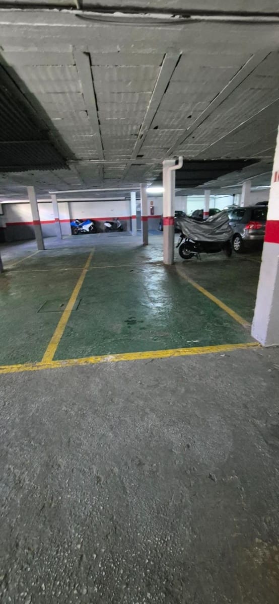 4 soveværelse Lejlighed til leje i Torremolinos - € 1.350 (Ref: 9414231)