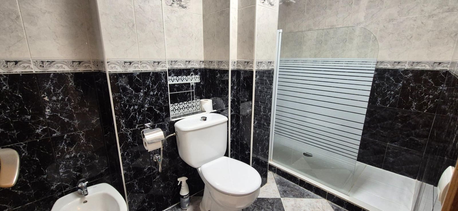 4 soveværelse Lejlighed til leje i Torremolinos - € 1.350 (Ref: 9414231)