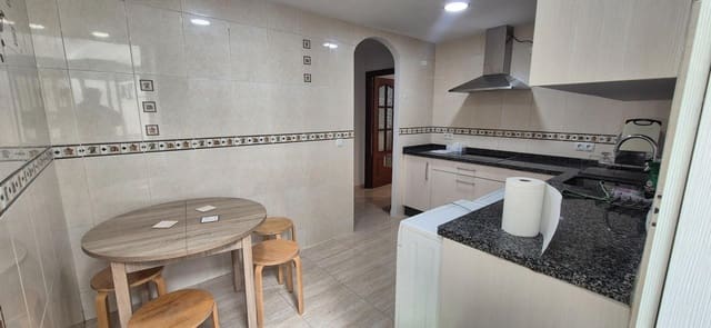 4 soveværelse Lejlighed til leje i Torremolinos - € 1.350 (Ref: 9414231)