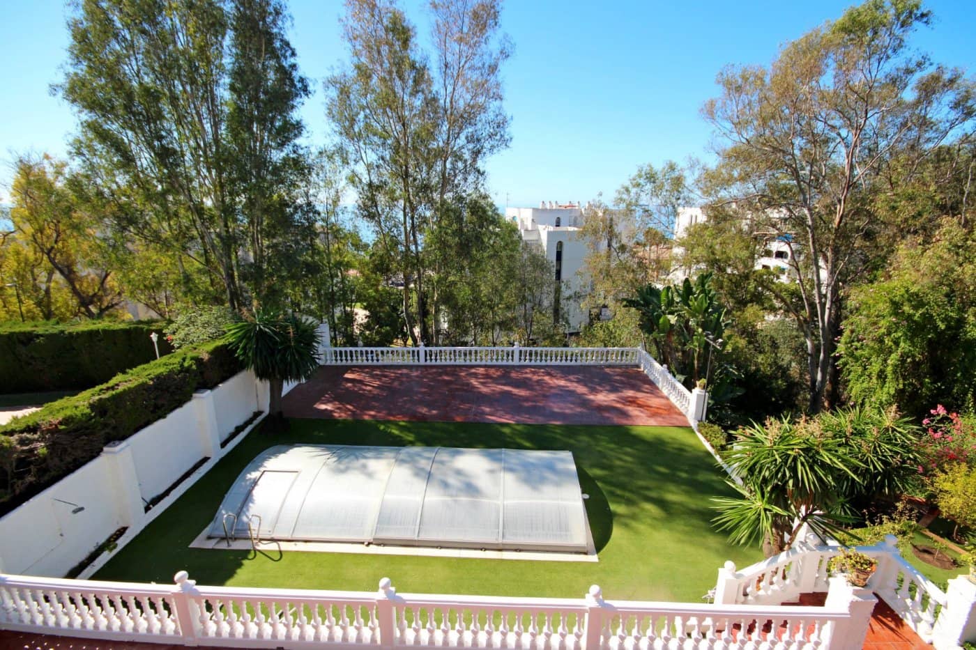 8 soveværelse Villa til salg i Malaga by med swimmingpool garage - € 1.170.000 (Ref: 9417853)