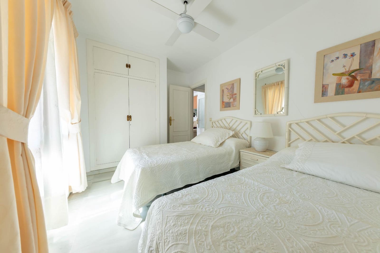 2 makuuhuone Asunto myytävänä paikassa Benalmadena mukana uima-altaan - 259 000 € (Ref: 9431592)