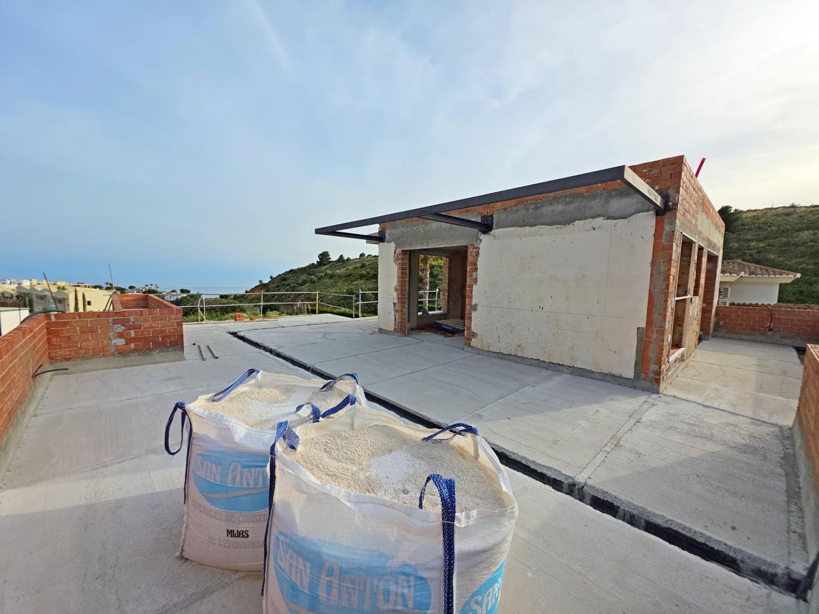 6 bedroom Villa for sale in Mijas with pool garage - € 950,000 (Ref: 9431593)