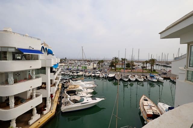 3 makuuhuone Kattohuoneisto vuokrattavana paikassa Puerto Marina, Benalmádena mukana uima-altaan - 3 000 € (Ref: 9435125)