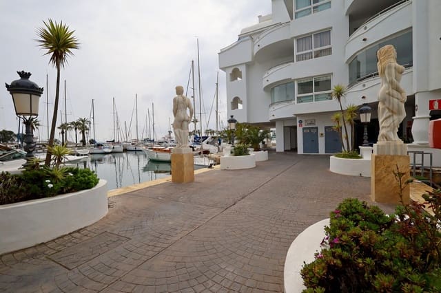 3 makuuhuone Kattohuoneisto vuokrattavana paikassa Puerto Marina, Benalmádena mukana uima-altaan - 3 000 € (Ref: 9435125)