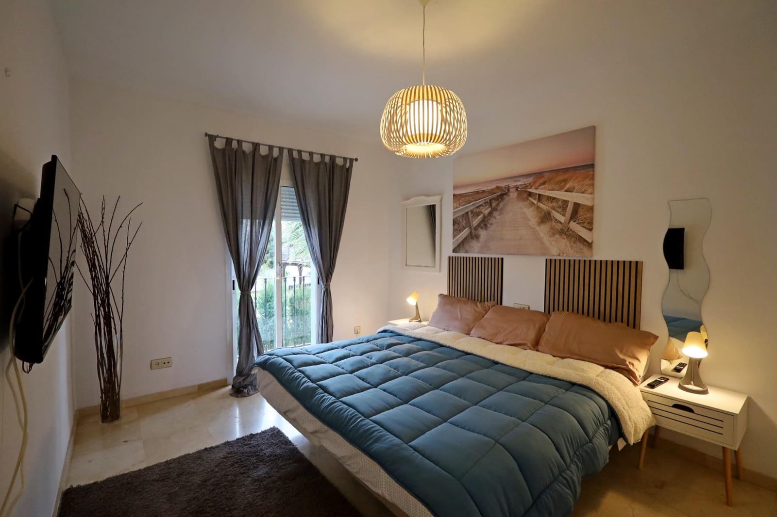 4 soveværelse Semi-Rækkehus til leje i Marbella med swimmingpool garage - € 6.000 (Ref: 9449458)