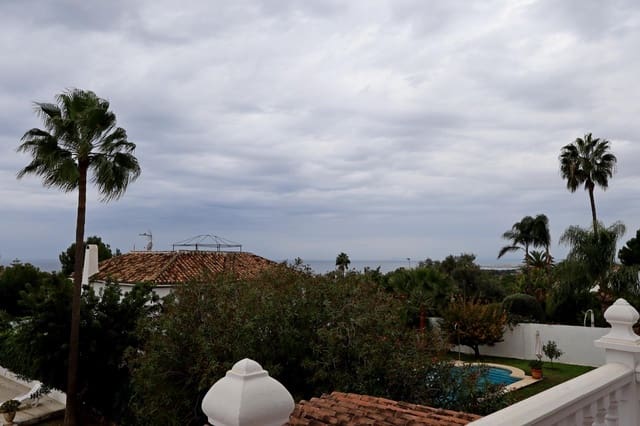 4 makuuhuone Paritalo vuokrattavana paikassa Marbella mukana uima-altaan 
autotalli - 6 000 € (Ref: 9449458)