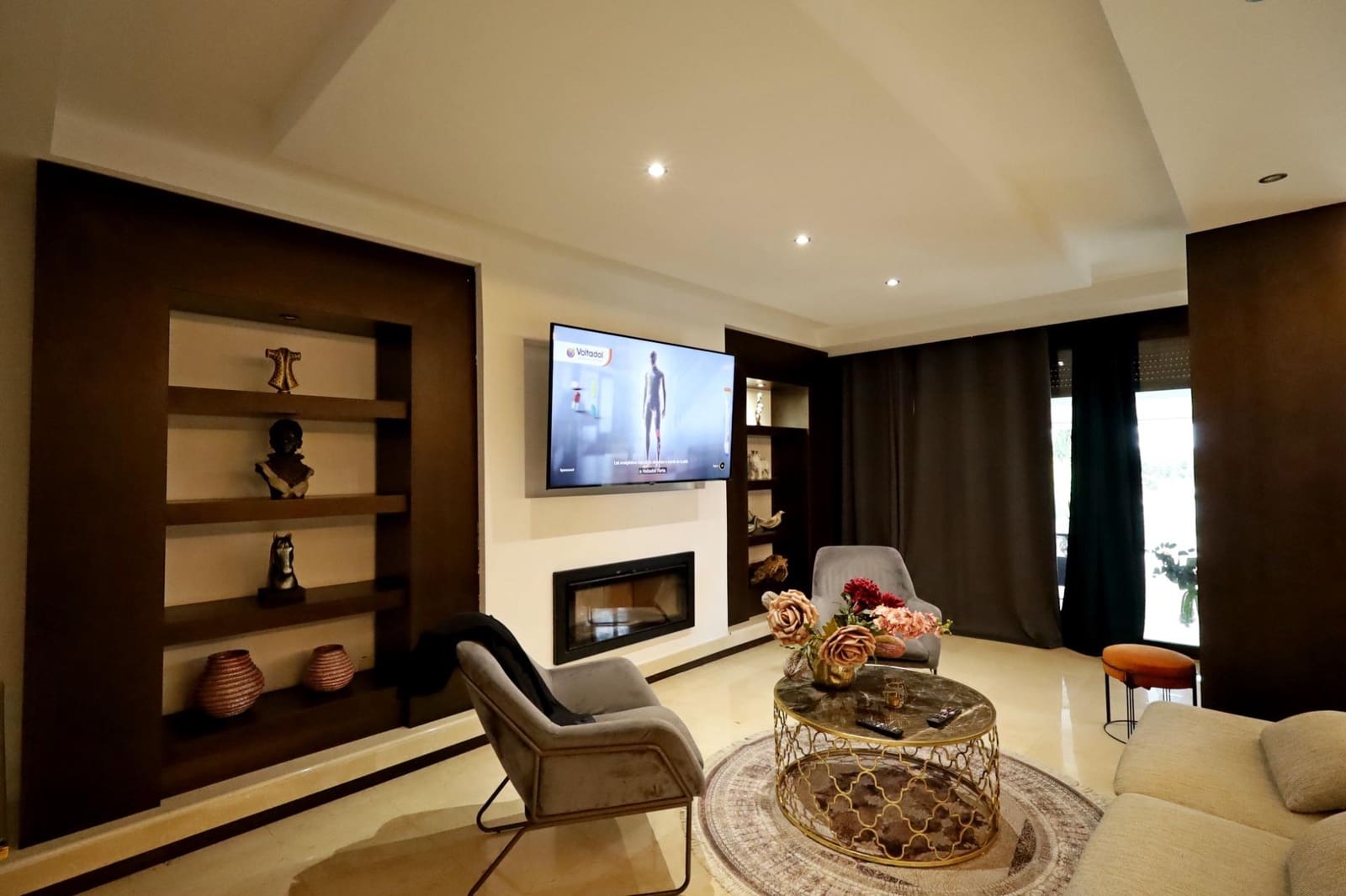 4 soveværelse Semi-Rækkehus til leje i Marbella med swimmingpool garage - € 6.000 (Ref: 9449458)