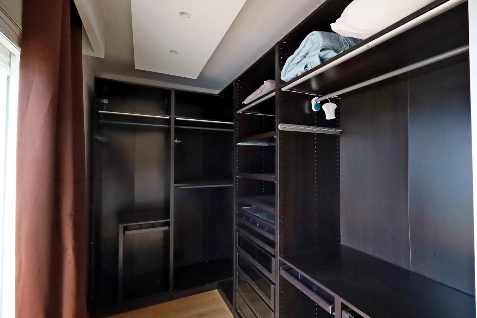 4 soveværelse Semi-Rækkehus til leje i Marbella med swimmingpool garage - € 6.000 (Ref: 9449458)