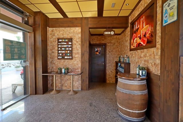 Kommersiell til salgs i Torremolinos - € 880 000 (Ref: 9452250)