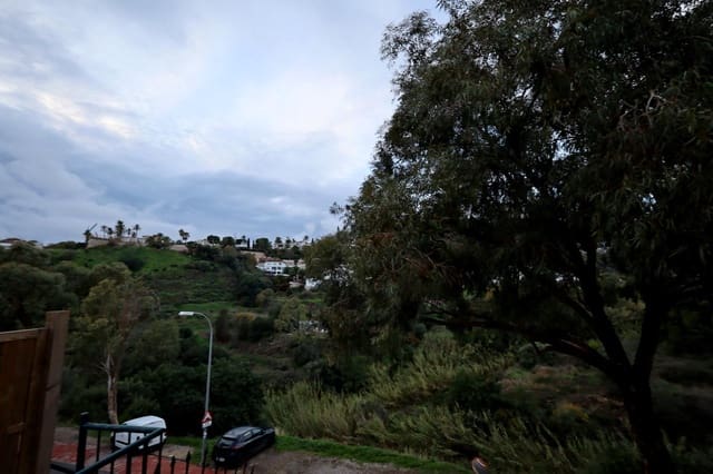 2 slaapkamer Flat te huur in Nueva Torrequebrada, Benalmádena met zwembad - € 1.500 (Ref: 9474273)