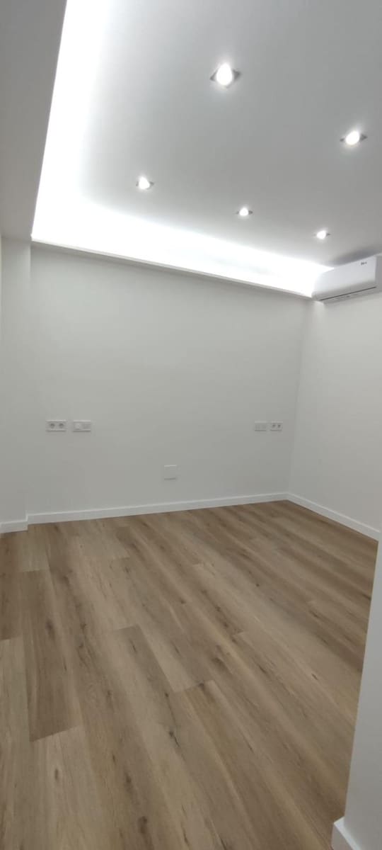 Piso de 5 habitaciones en Fuengirola en venta - 325.000 € (Ref: 9474274)