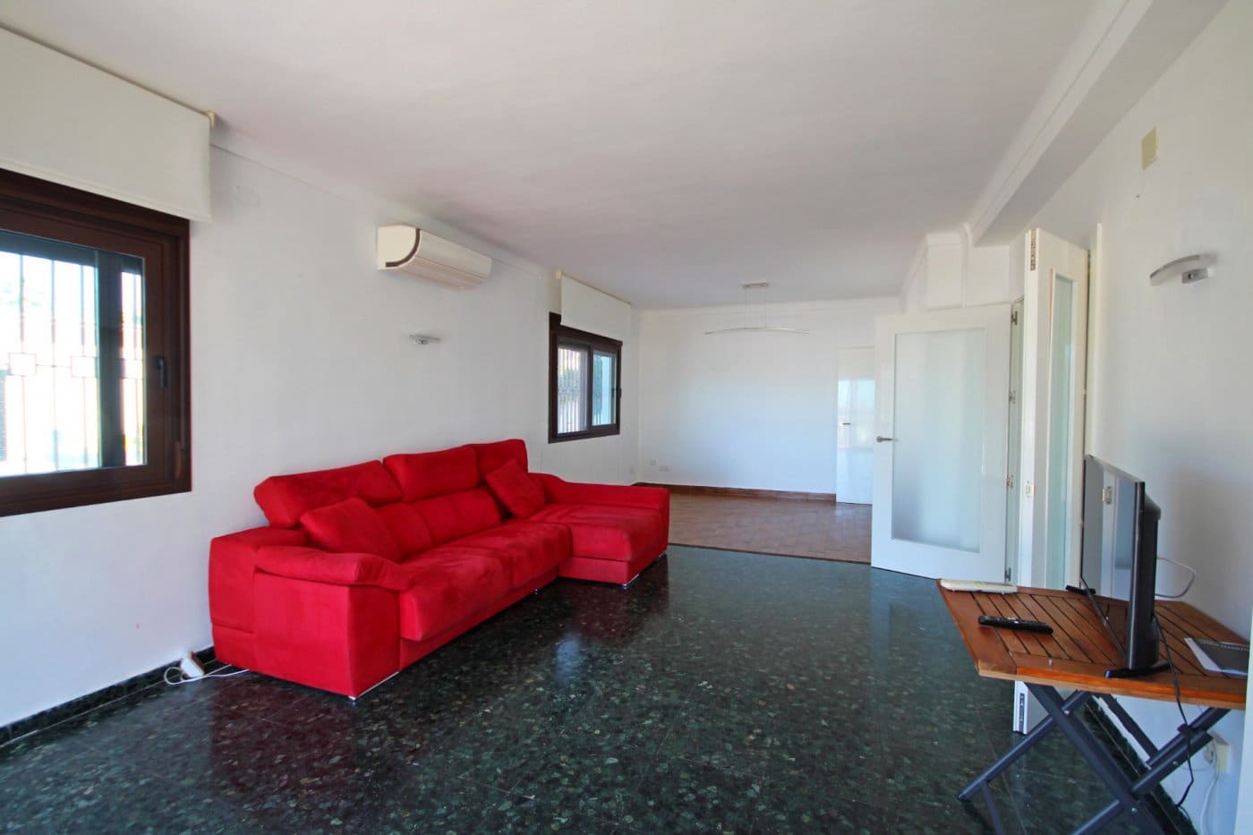 Chalet de 8 habitaciones en Málaga ciudad en venta con piscina garaje - 1.170.000 € (Ref: 9481272)