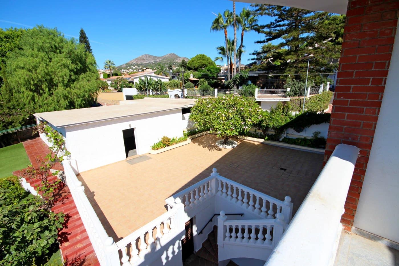 Chalet de 8 habitaciones en Málaga ciudad en venta con piscina garaje - 1.170.000 € (Ref: 9481272)
