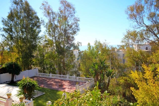 Chalet de 8 habitaciones en El Candado, Málaga ciudad en venta con piscina garaje - 1.170.000 € (Ref: 9481272)