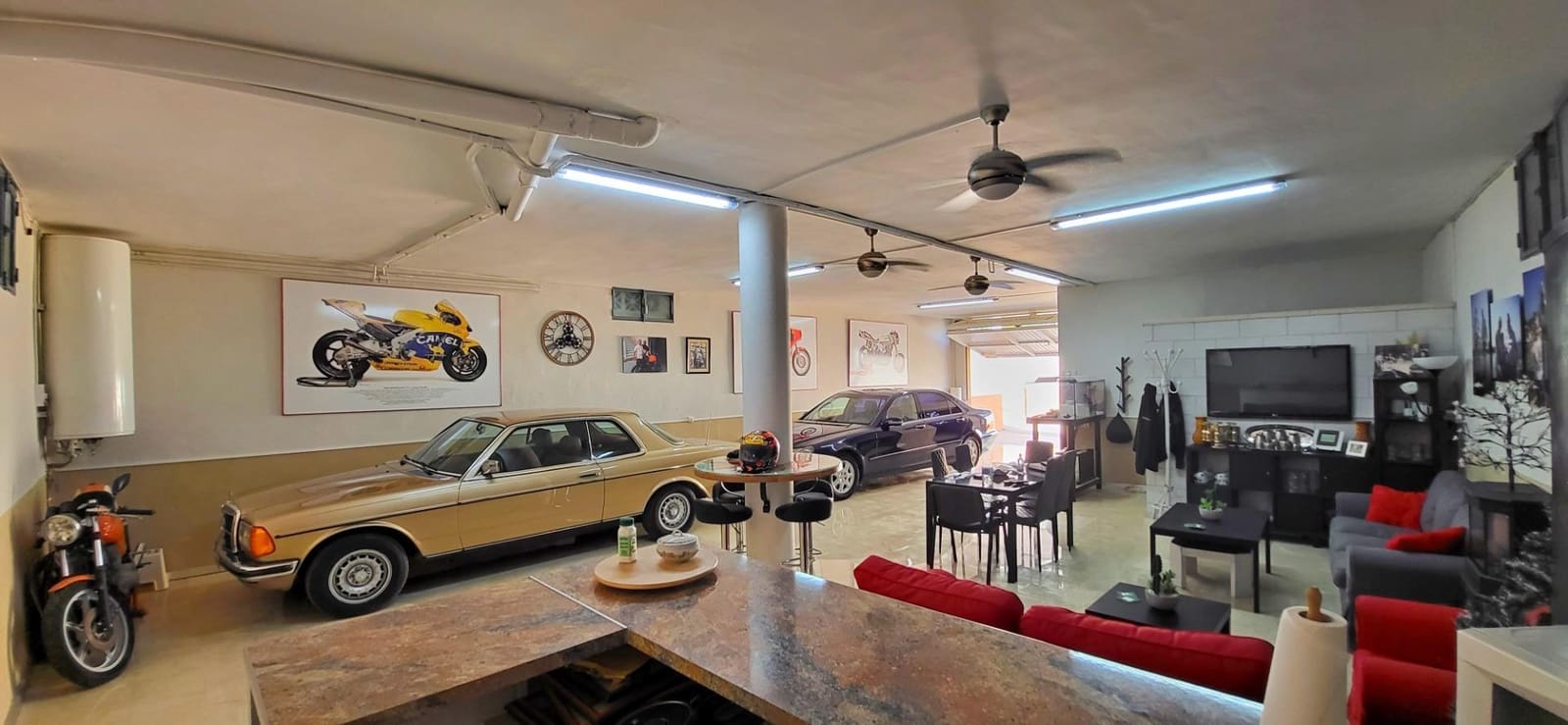 6 bedroom Villa for sale in Rincon de la Victoria with pool garage - € 850,000 (Ref: 9520859)