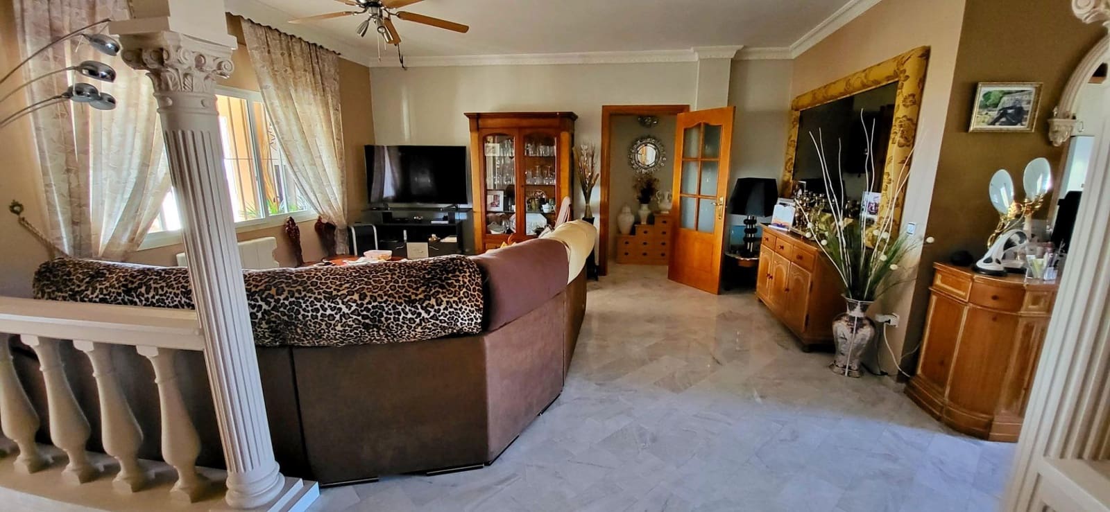 6 bedroom Villa for sale in Rincon de la Victoria with pool garage - € 845,000 (Ref: 9520859)