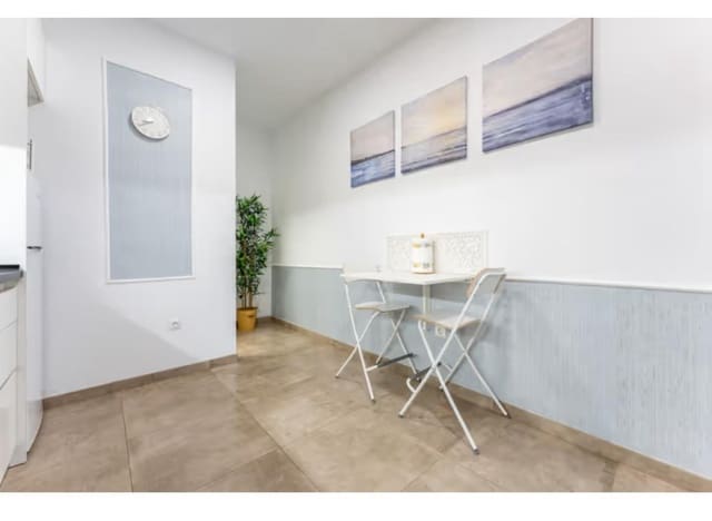 1 soverom Leilighet til salgs i Los Boliches , Fuengirola med svømmebasseng - € 225 000 (Ref: 9536066)