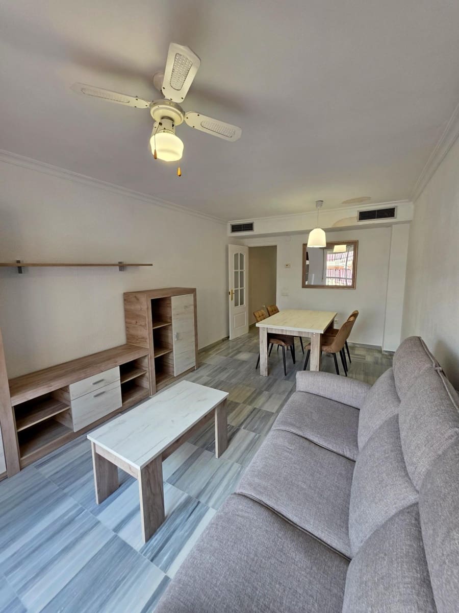 3 bedroom Apartment for rent in Torremolinos with garage - € 1,800 (Ref: 9541554)