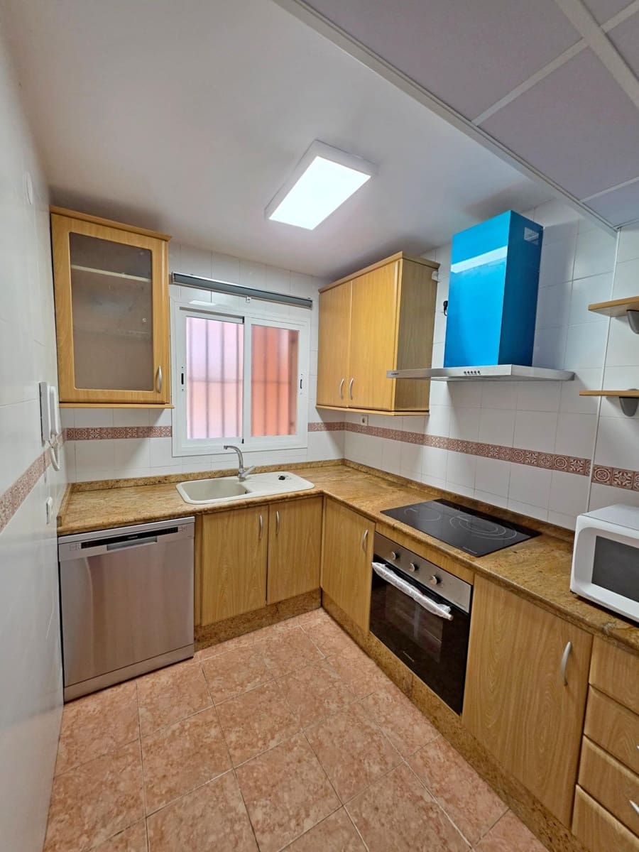 3 bedroom Apartment for rent in Torremolinos with garage - € 1,800 (Ref: 9541554)