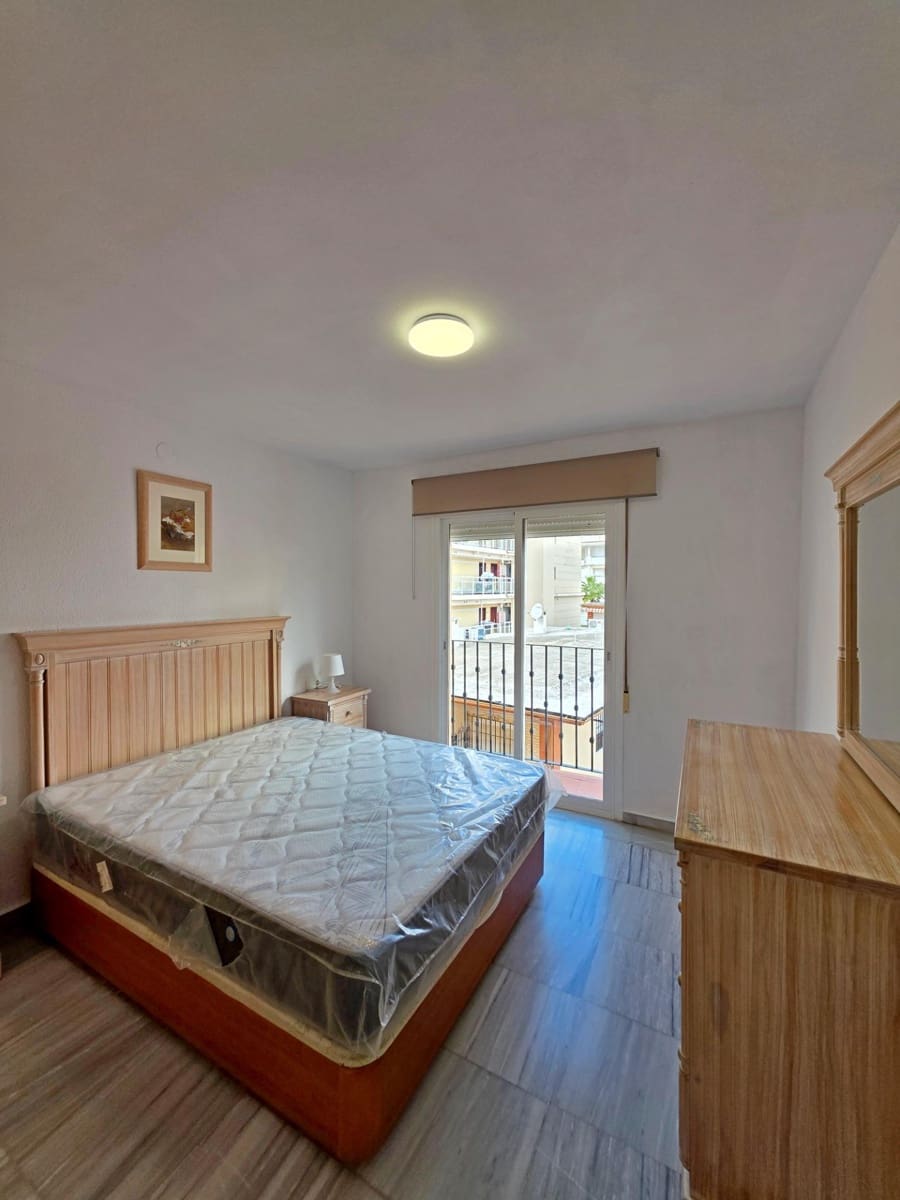 3 bedroom Apartment for rent in Torremolinos with garage - € 1,800 (Ref: 9541554)