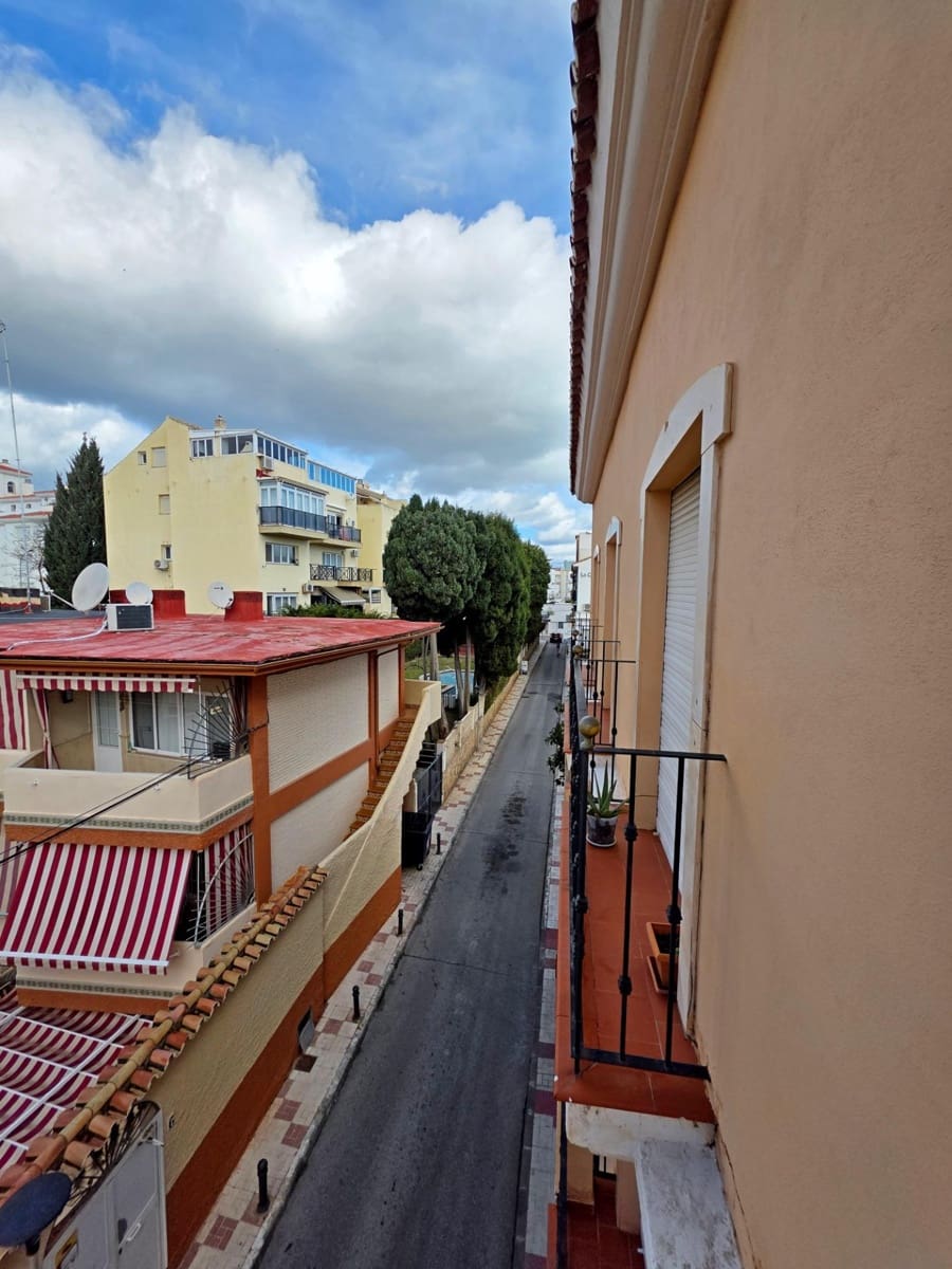 3 bedroom Apartment for rent in Torremolinos with garage - € 1,800 (Ref: 9541554)