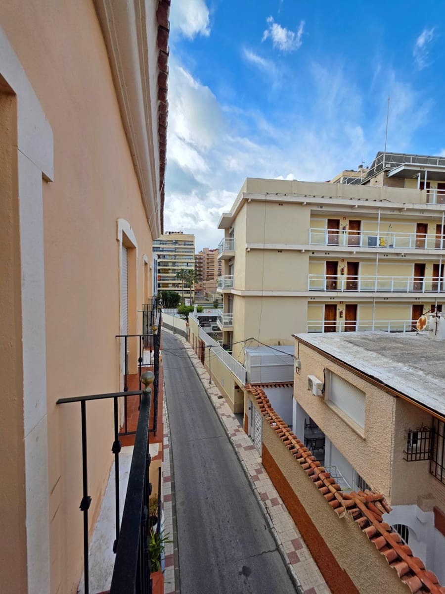 3 bedroom Apartment for rent in Torremolinos with garage - € 1,800 (Ref: 9541554)