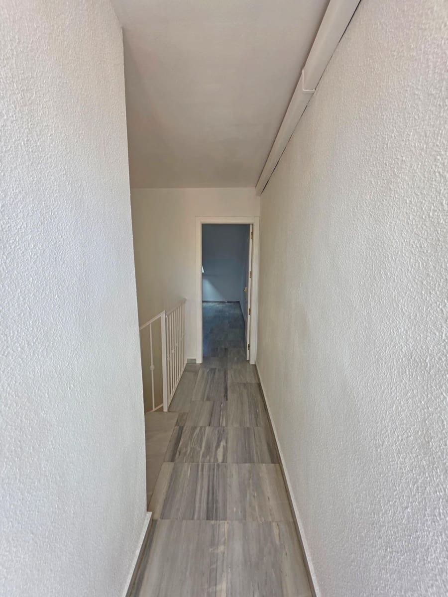 3 bedroom Apartment for rent in Torremolinos with garage - € 1,800 (Ref: 9541554)