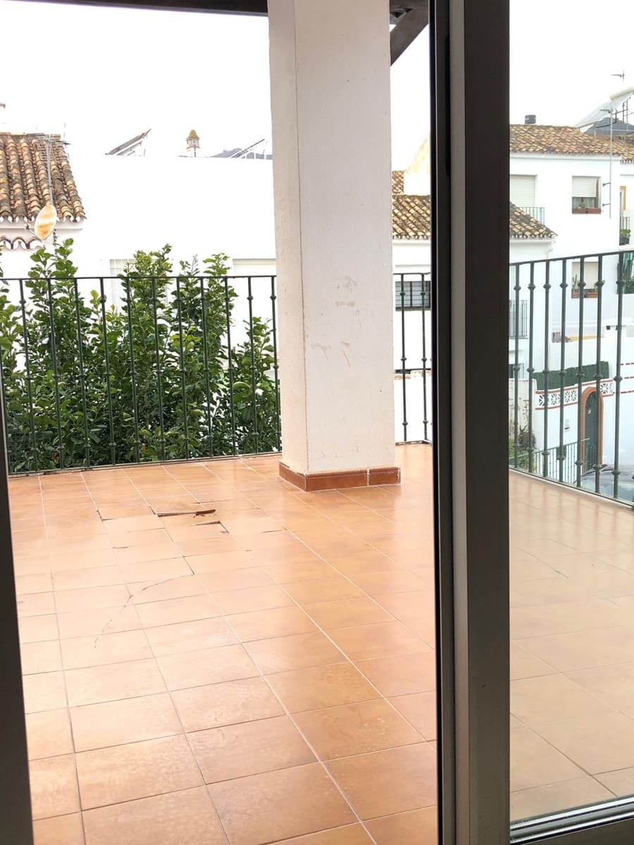 2 soverom Leilighet til salgs i Arroyo de la Miel med svømmebasseng garasje - € 299 000 (Ref: 9561992)