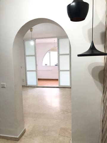 Apartamento de 2 habitaciones en Arroyo de la Miel, Benalmádena en venta con piscina garaje - 299.000 € (Ref: 9561992)
