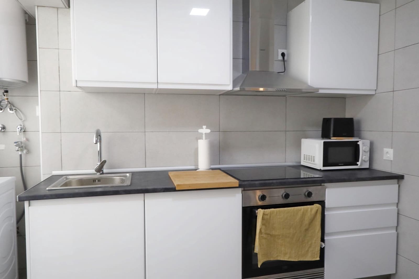 3 bedroom Apartment for sale in Fuengirola with garage - € 360,000 (Ref: 9574765)