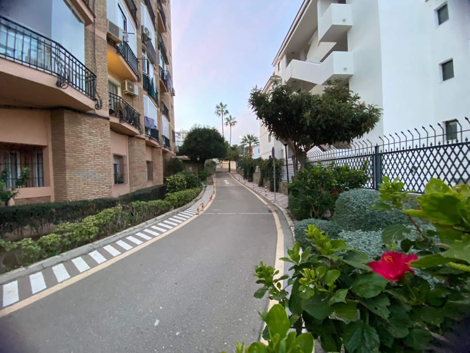 2 sypialnia Apartament na sprzedaż w Benalmadena Costa z basenem - 204 600 € (Ref: 9583032)