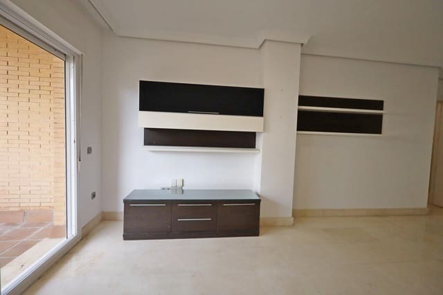 3 bedroom Flat for sale in Nueva Torrequebrada, Benalmádena with pool garage - € 477,000 (Ref: 9652163)