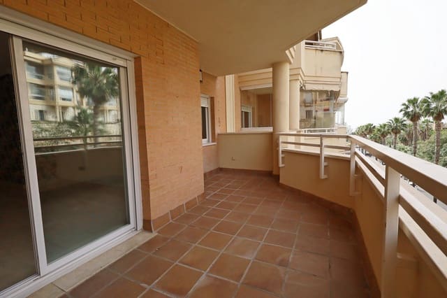 3 bedroom Flat for sale in Nueva Torrequebrada, Benalmádena with pool garage - € 477,000 (Ref: 9652163)