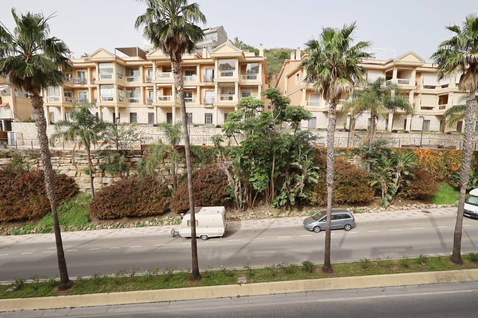 3 bedroom Flat for sale in Torrequebrada with pool garage - € 477,000 (Ref: 9652163)