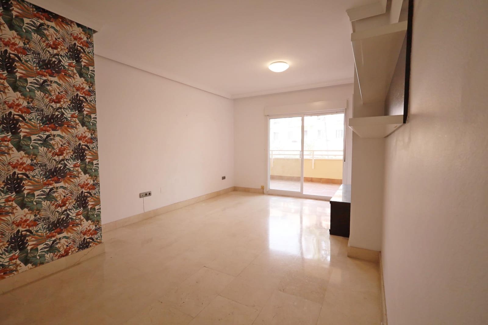 3 bedroom Flat for sale in Torrequebrada with pool garage - € 465,000 (Ref: 9652163)
