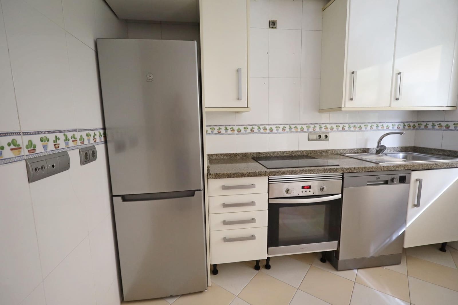 3 bedroom Flat for sale in Torrequebrada with pool garage - € 465,000 (Ref: 9652163)