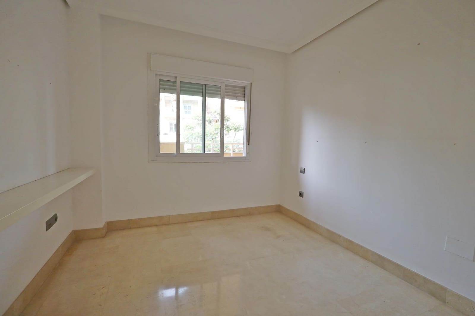 3 bedroom Flat for sale in Torrequebrada with pool garage - € 465,000 (Ref: 9652163)