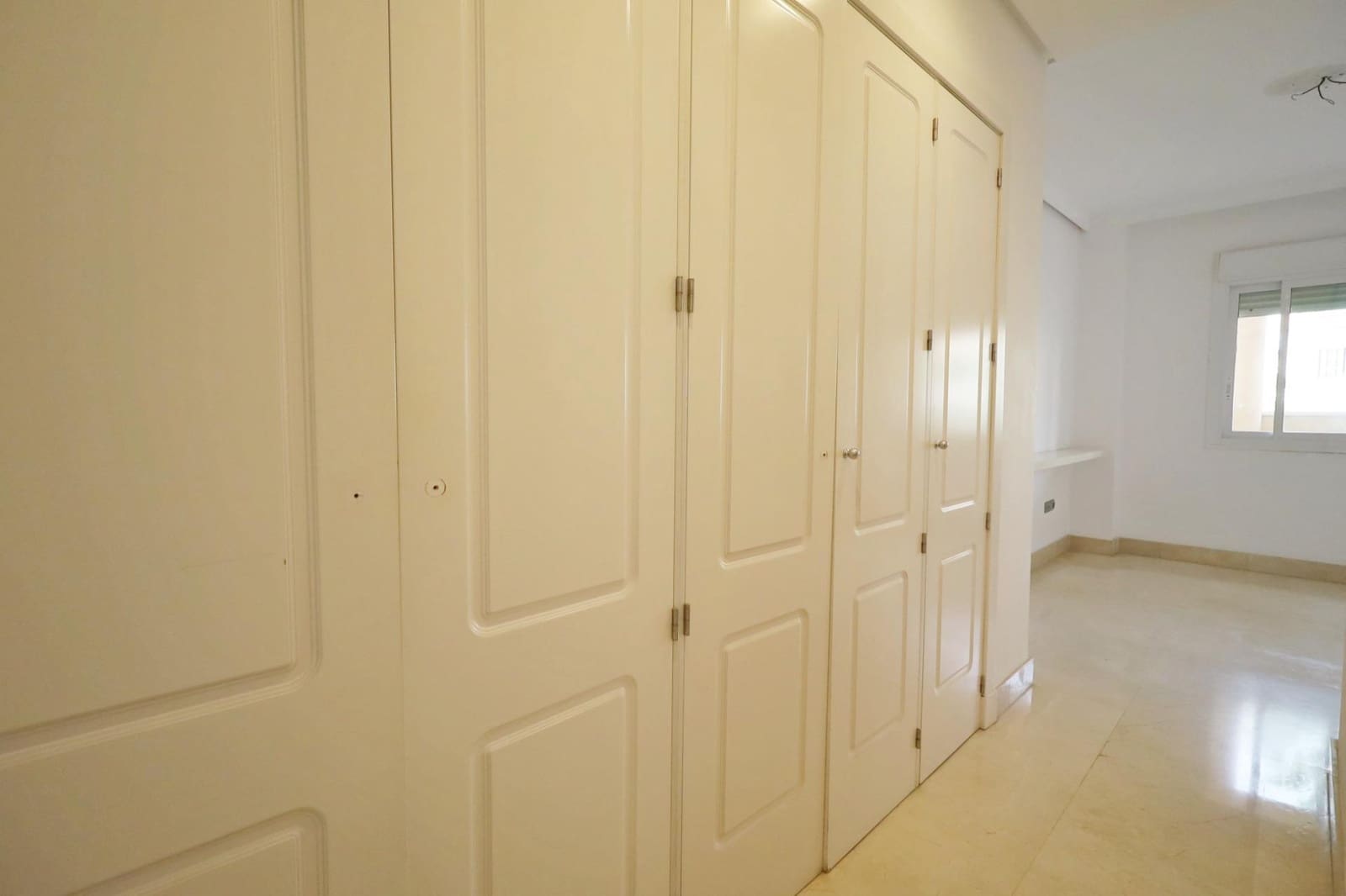 3 bedroom Flat for sale in Torrequebrada with pool garage - € 465,000 (Ref: 9652163)