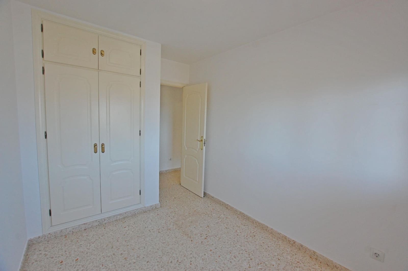 2 sovrum Lägenhet till salu i Manilva med pool garage - 250 000 € (Ref: 9656210)