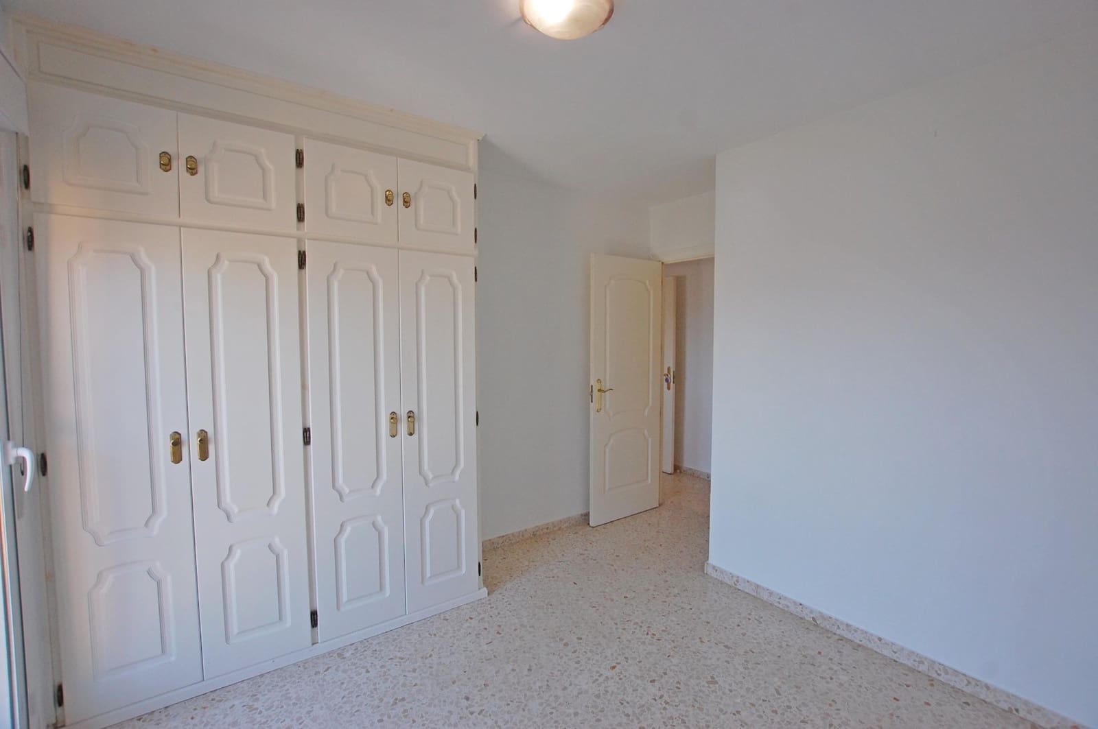 2 sovrum Lägenhet till salu i Manilva med pool garage - 250 000 € (Ref: 9656210)