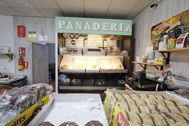 Kommersiell til leie i Benalmádena - € 1 250 (Ref: 9661979)