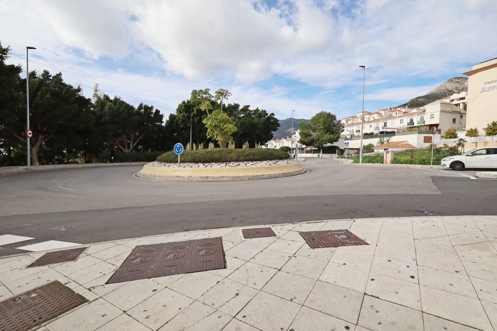 Commercial for rent in Benalmadena - € 1,250 (Ref: 9661979)