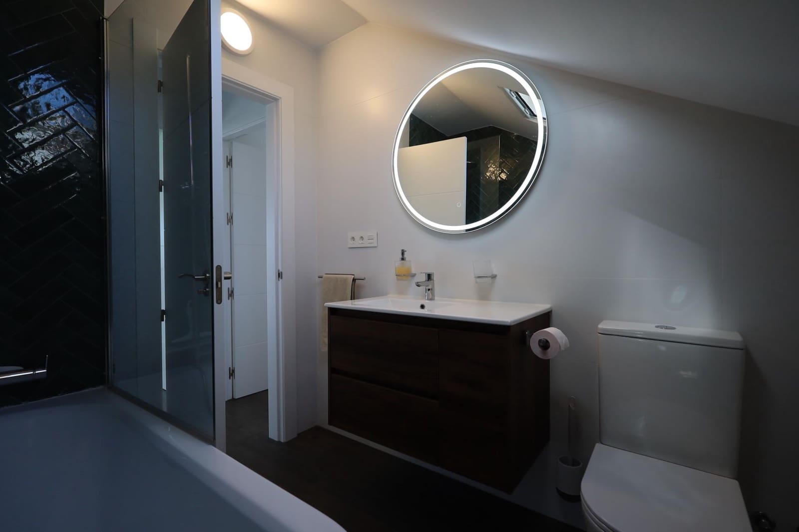 3 makuuhuone Rivitalo myytävänä paikassa Torremuelle mukana uima-altaan 
autotalli - 569 000 € (Ref: 9683536)