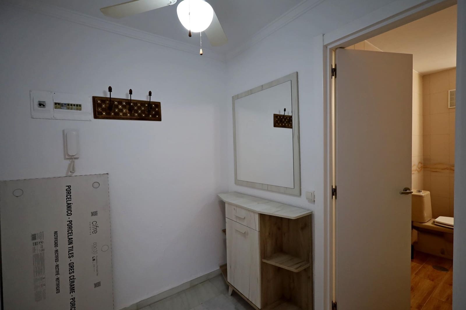 Piso de 1 habitación en Torremolinos en alquiler con piscina - 1.300 € (Ref: 9690901)