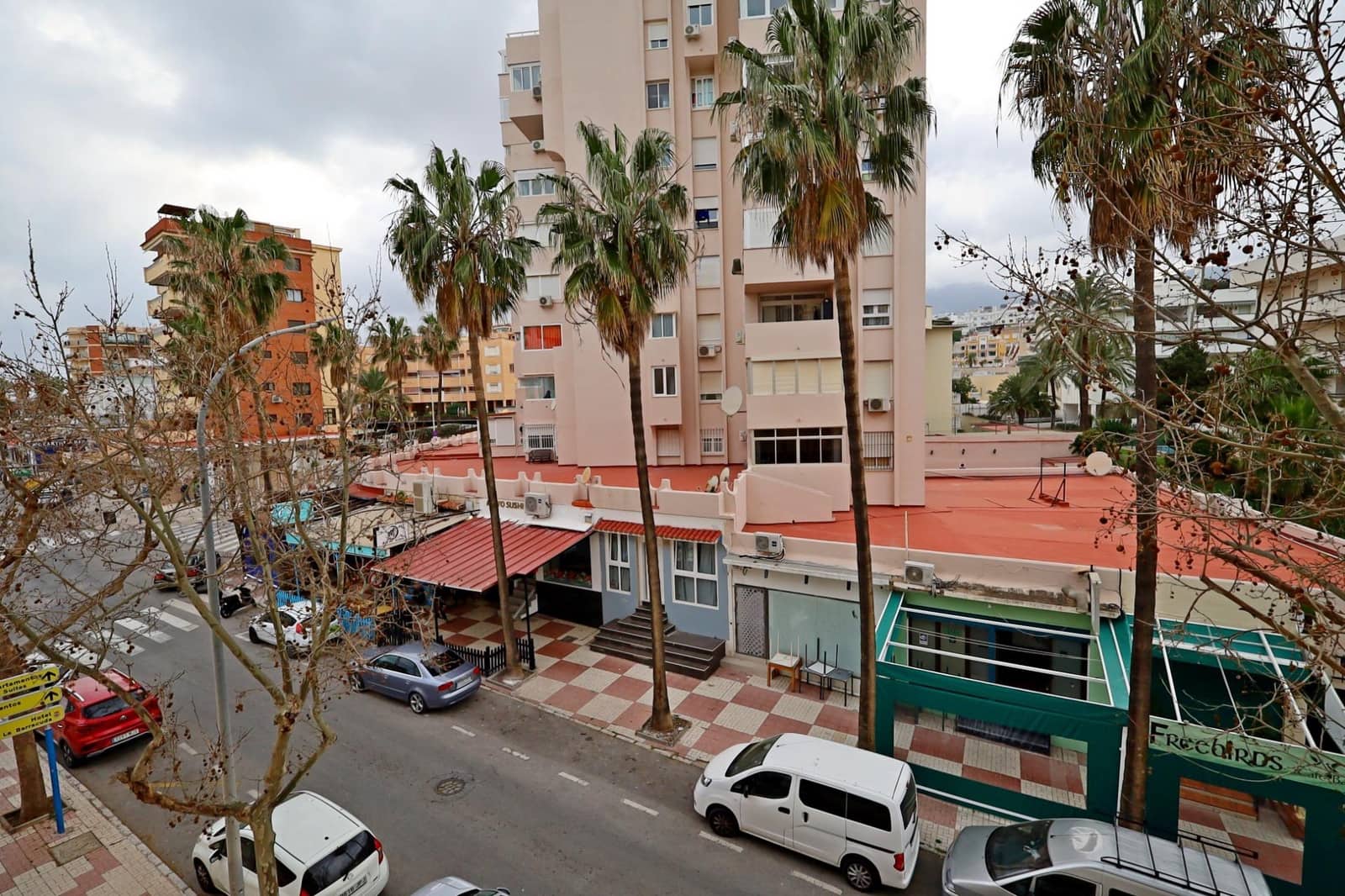 Piso de 1 habitación en Torremolinos en alquiler con piscina - 1.300 € (Ref: 9690901)