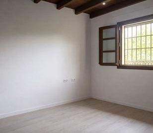 3 sypialnia Willa na sprzedaż w Coin z basenem garażem - 570 000 € (Ref: 9695472)