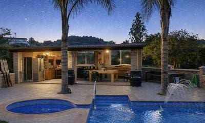 Chalet de 3 habitaciones en Coín en venta con piscina garaje - 570.000 € (Ref: 9695472)