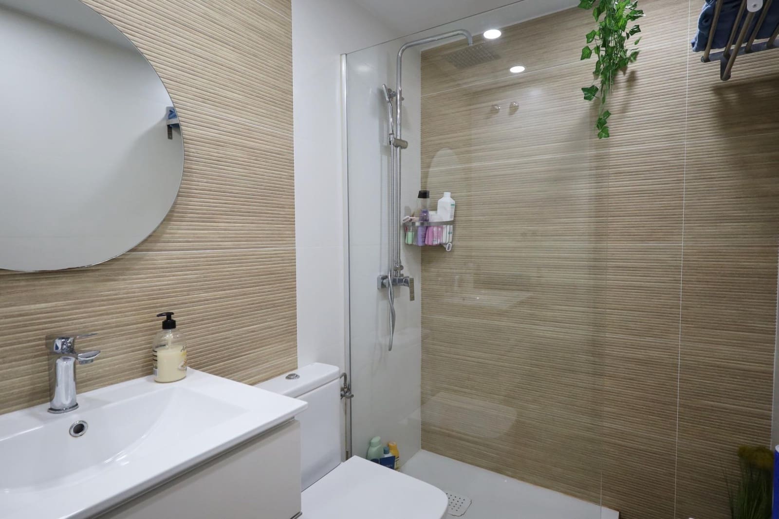 5 slaapkamer Flat te koop in Las Lagunas de Mijas met garage - € 280.000 (Ref: 9695473)