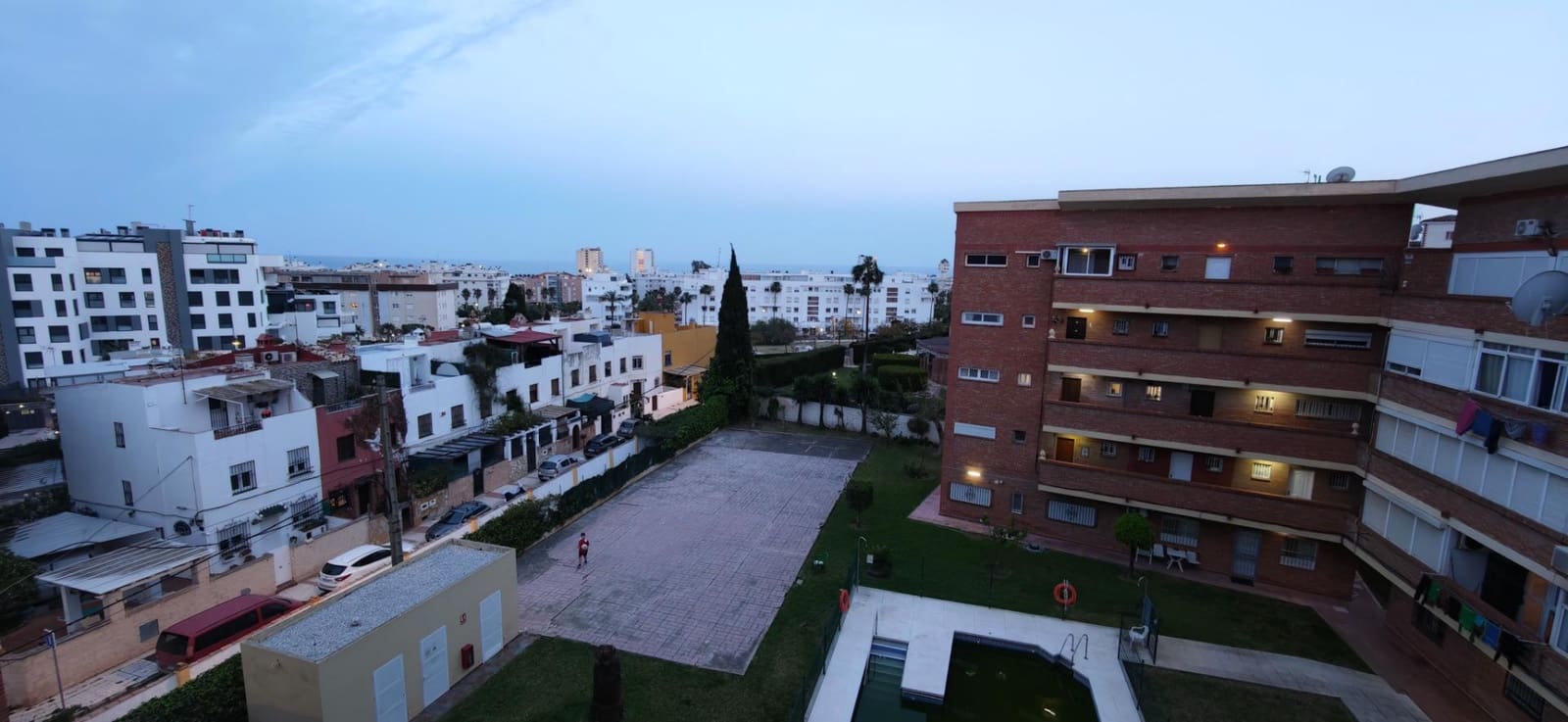 2 Zimmer Wohnung zu vermieten in Torremolinos mit Pool - 1.200 € (Ref: 9721830)